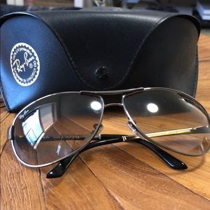 Polarized Ray-Ban’s 🕶